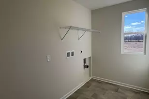 328 Honeysuckle St, South Bloomfield, OH 43103 - Photo 17