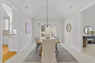 2022 Lake Shore Dr, Columbus, OH 43204 - Photo 21