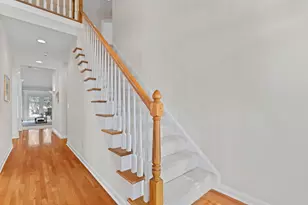 2022 Lake Shore Dr, Columbus, OH 43204 - Photo 9