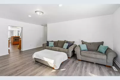 2430 Chateau Street, Grove City, OH 43123 - Photo 7