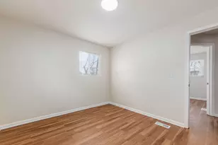 1386 E 22nd Ave, Columbus, OH 43211 - Photo 9