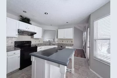 9135 Windy Creek Drive, Columbus, OH 43240 - Photo 11