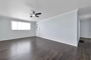 3866 Eakin Rd, Columbus, OH 43228 - Photo 7