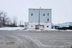 462 W Center St, Marion, OH 43302 - Photo 1