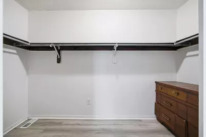 5258 Captains Court #E, Columbus, OH 43220 - Photo 23