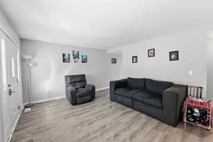 2343 Hardesty Ct, Columbus, OH 43204 - Photo 11