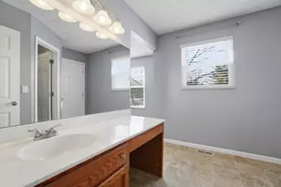 4920 McPartlan Ct, Columbus, OH 43221 - Photo 27