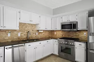 4920 McPartlan Ct, Columbus, OH 43221 - Photo 15