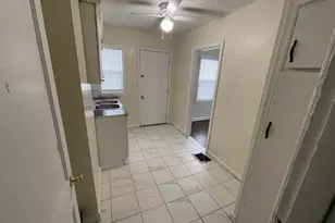 649 N Nelson Rd, Columbus, OH 43219 - Photo 7