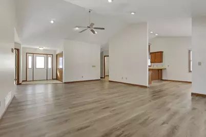 655 W Thrush Avenue, Crestline, OH 44827 - Photo 7