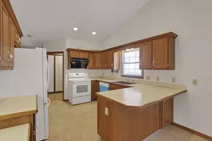 655 W Thrush Ave, Crestline, OH 44827 - Photo 11