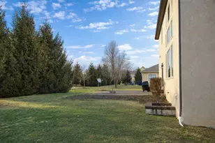 7196 S Maple Leaf Circle, Blacklick, OH 43004 - Photo 7