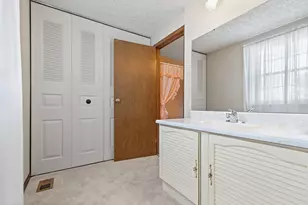 5000 Honeysuckle Blvd, Columbus, OH 43230 - Photo 19