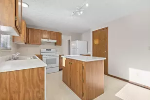 5000 Honeysuckle Blvd, Columbus, OH 43230 - Photo 9