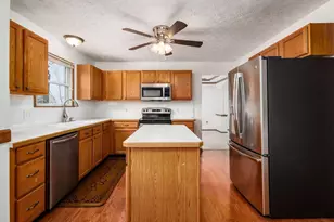 1195 Village Dr, Marysville, OH 43040 - Photo 15