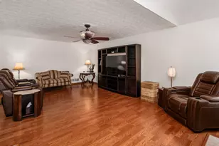 1195 Village Dr, Marysville, OH 43040 - Photo 23