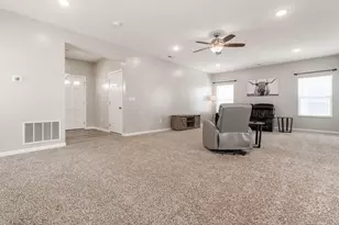 1603 Lewes Castle Dr, Grove City, OH 43123 - Photo 7