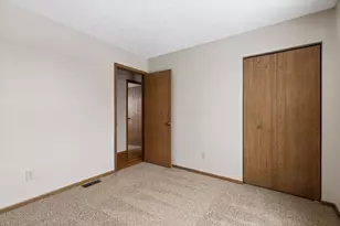 2248 Golden Leaf Ln, Columbus, OH 43223 - Photo 25