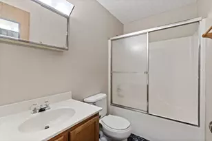 2248 Golden Leaf Ln, Columbus, OH 43223 - Photo 19