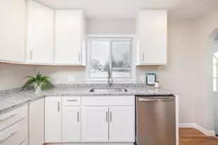 424 Hoopengarner St, Wapakoneta, OH 45895 - Photo 17