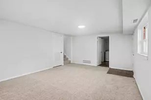 3859 Briggs Rd, Columbus, OH 43228 - Photo 15