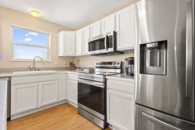 1636 E Turkey Run Drive, Newark, OH 43055 - Photo 5