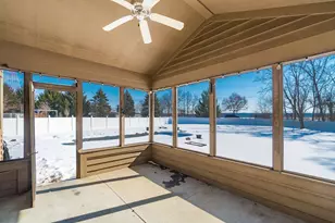 180 Oakwood Ct, Westerville, OH 43081 - Photo 33