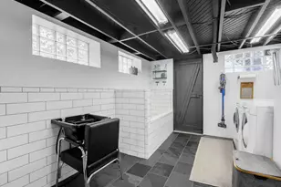 124 Fallis Rd, Columbus, OH 43214 - Photo 45