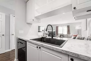 4633 Parrau Dr, Columbus, OH 43228 - Photo 11