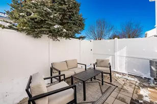 4633 Parrau Dr, Columbus, OH 43228 - Photo 27