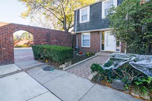 557 Simbury St, Columbus, OH 43228 - Photo 11