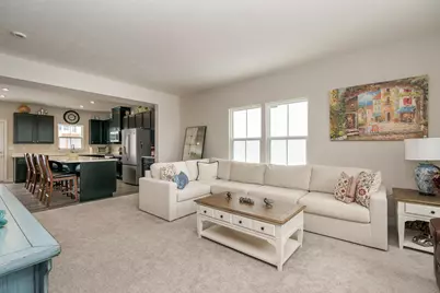 323 Via Condotti, Delaware, OH 43015 - Photo 9