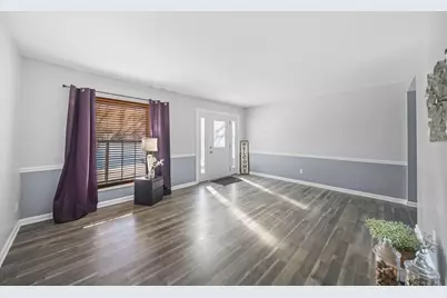 660 Dlyn Street, Columbus, OH 43228 - Photo 7