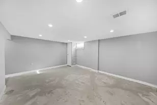 660 Dlyn St, Columbus, OH 43228 - Photo 43