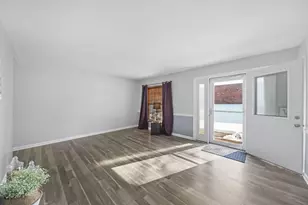 660 Dlyn St, Columbus, OH 43228 - Photo 9