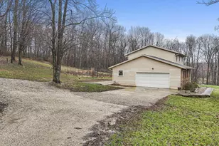 10410 Pleasant Valley Rd NE, Frazeysburg, OH 43822 - Photo 39