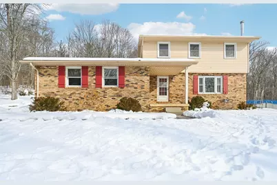 10410 Pleasant Valley Road NE, Frazeysburg, OH 43822 - Photo 1