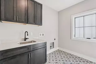 2828 Kobuk Dr, Columbus, OH 43228 - Photo 37