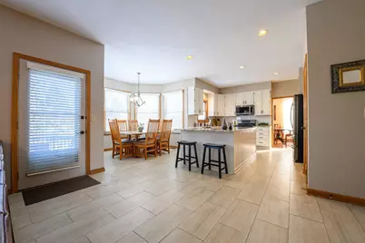 370 Beecher Road, Gahanna, OH 43230 - Photo 5