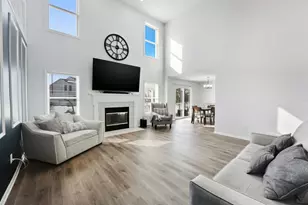 5879 Katara Dr, Galloway, OH 43119 - Photo 3