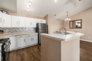 208 Shelbourne Forest Way, Delaware, OH 43015 - Photo 9