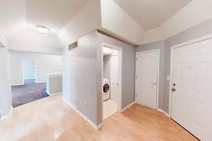 1997 Berrancher Dr, Columbus, OH 43228 - Photo 9