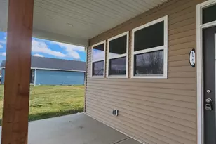 1583 Metcalfe Ave, Obetz, OH 43207 - Photo 9