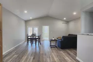 1583 Metcalfe Ave, Obetz, OH 43207 - Photo 17