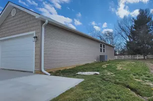 1583 Metcalfe Ave, Obetz, OH 43207 - Photo 5