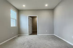 1583 Metcalfe Ave, Obetz, OH 43207 - Photo 23