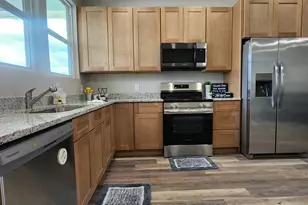 1583 Metcalfe Ave, Obetz, OH 43207 - Photo 11