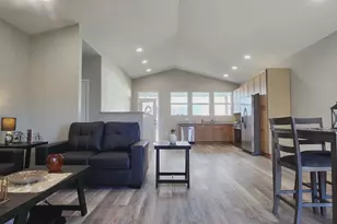 1583 Metcalfe Ave, Obetz, OH 43207 - Photo 17