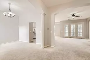 9136 Scenic View Cir, Columbus, OH 43240 - Photo 7