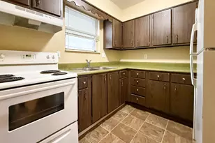 565 Ryan Ave, Columbus, OH 43223 - Photo 9